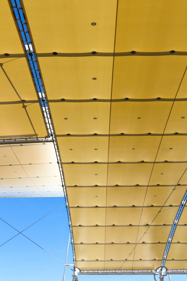 Toile pour carport : personnalisation et durabilité à portée de main